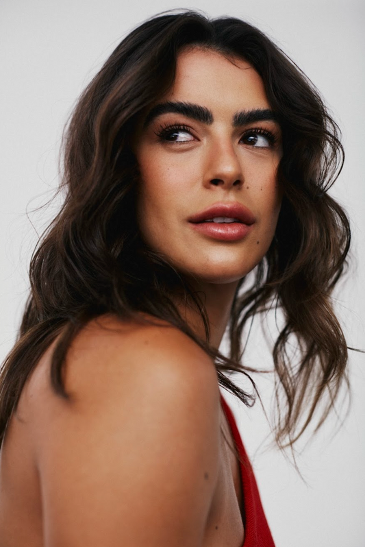 O segredo para usar secador e chapinha sem danificar os fios