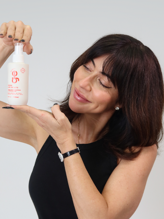 Camila Coiffeur apresenta: como fazer uma escova de salão com a estilista Carol Bassi