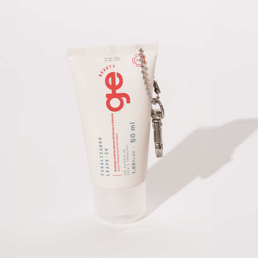 Charm bag GE Beauty com leave-in travel size como brinde promocional